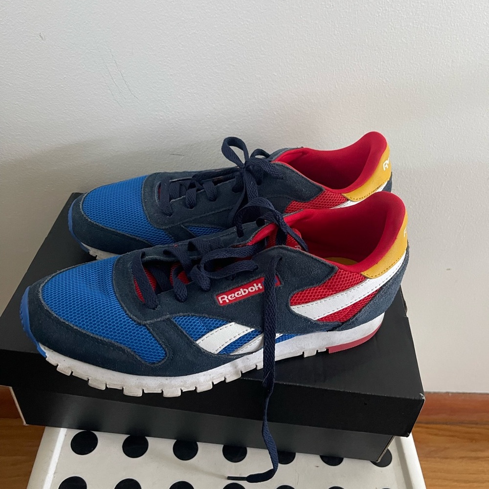 Men’s Reebok size 7